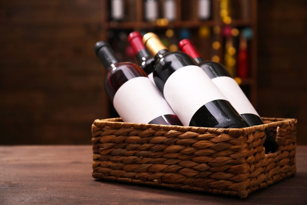 Etiquetas para botellas de vino: claves para un etiquetado preciso