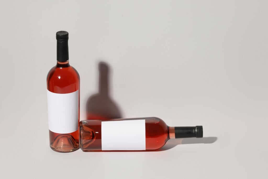 Etiquetas para botellas de vino: claves para un etiquetado preciso